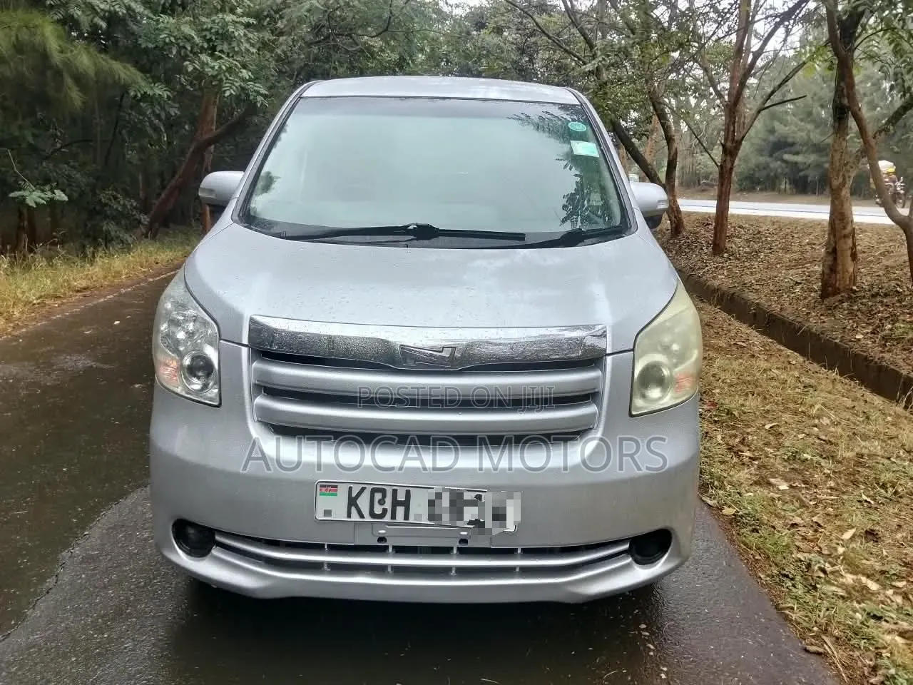 Toyota Noah 2008 Silver