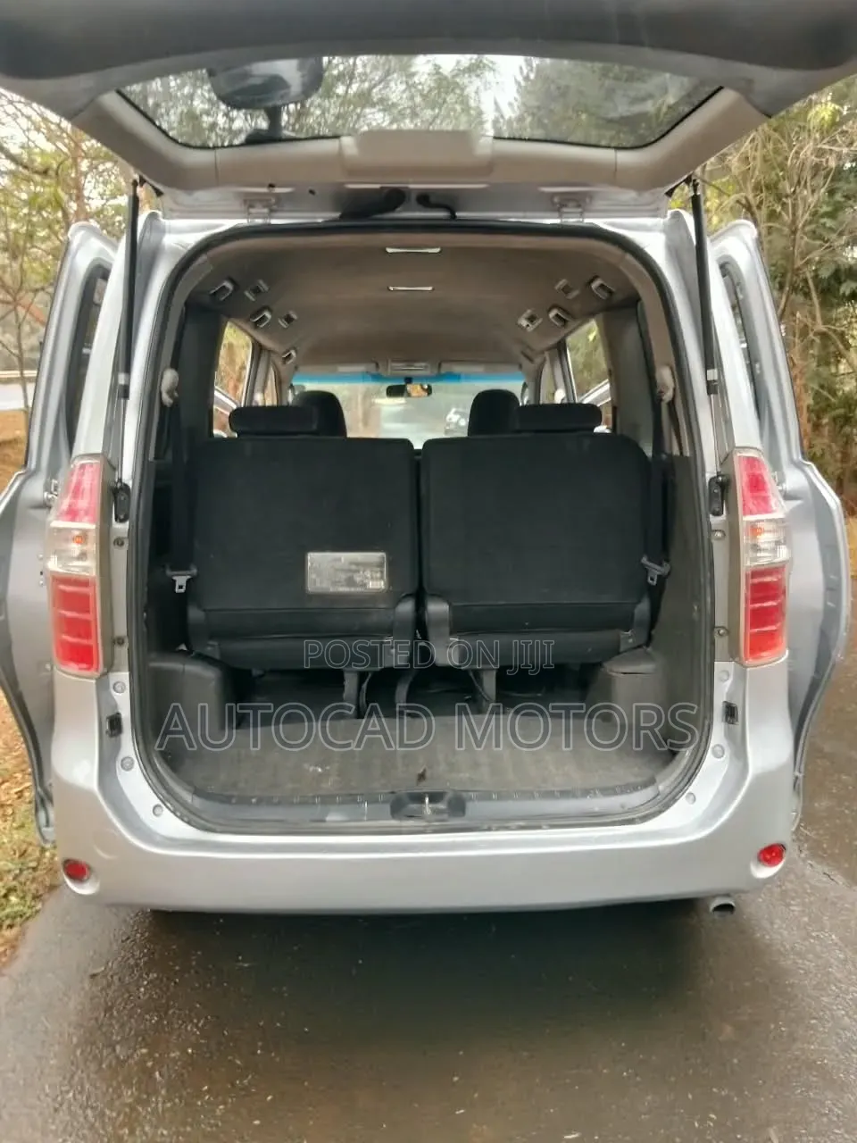 Toyota Noah 2008 Silver