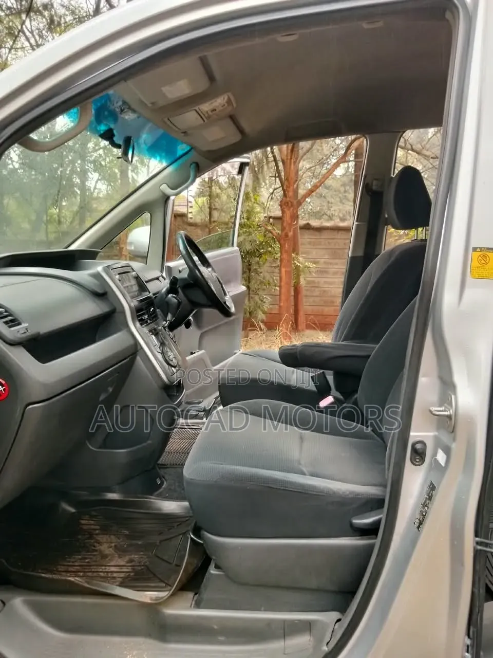 Toyota Noah 2008 Silver