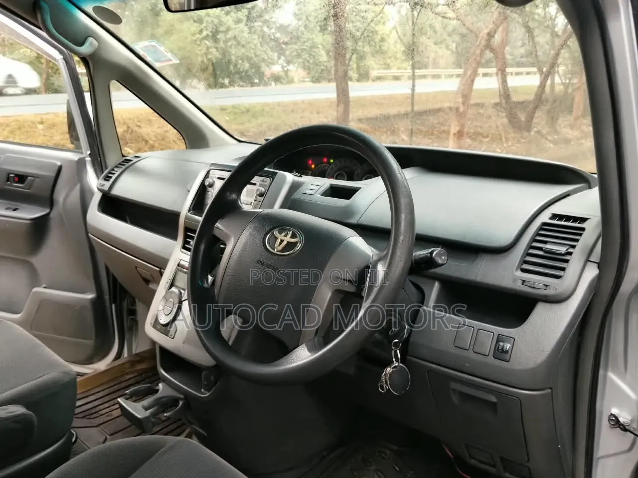 Toyota Noah 2008 Silver