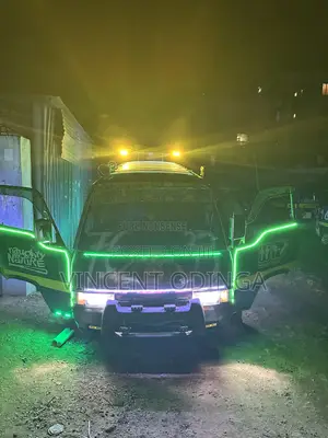 Nissan Caravan (Urvan) 1999 Green