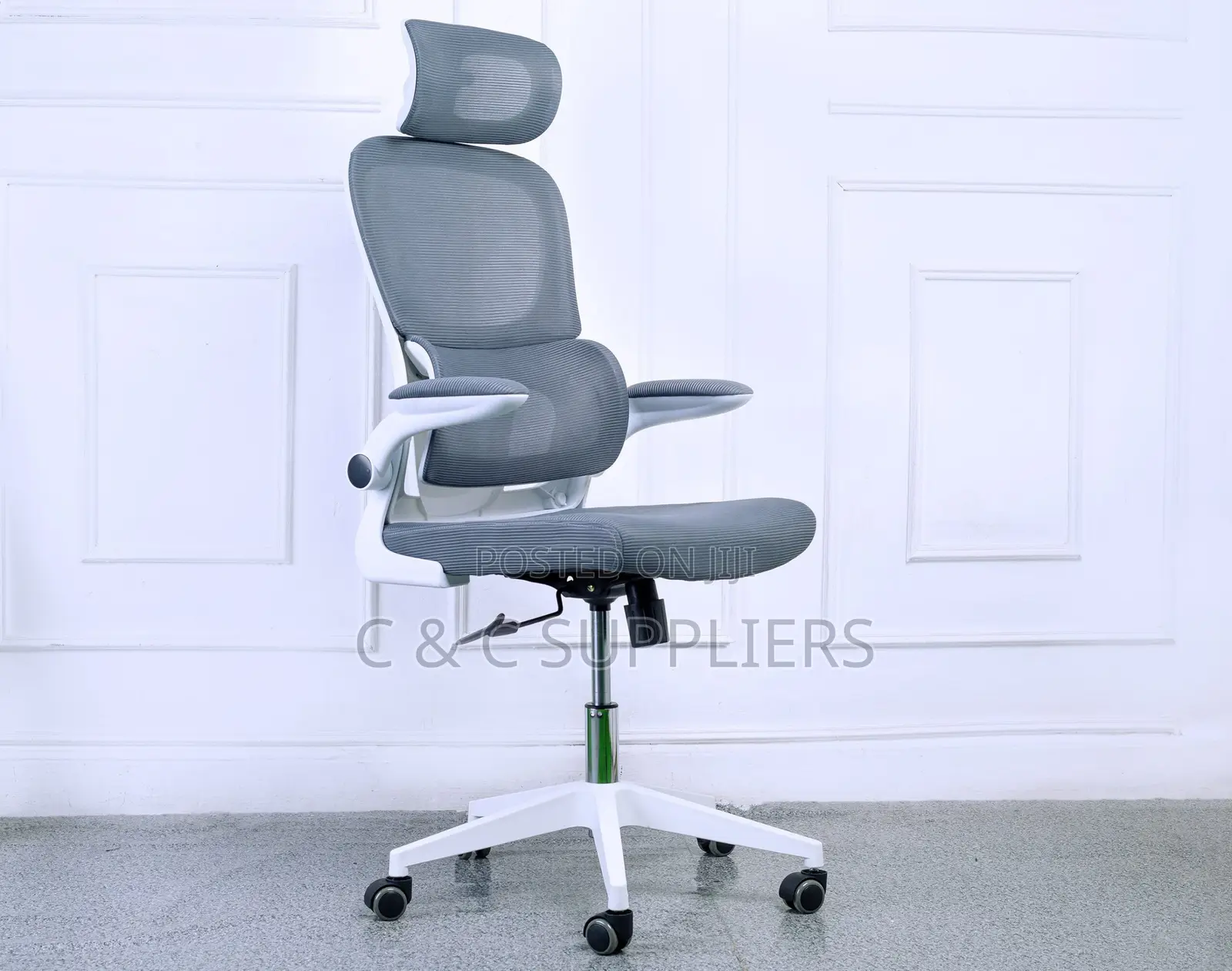 White Modern Mesh Executive Chair.