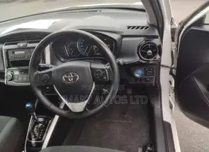 Toyota Axio 1.5 Hybrid 2WD 2020 White