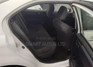 Toyota Axio 1.5 Hybrid 2WD 2020 White