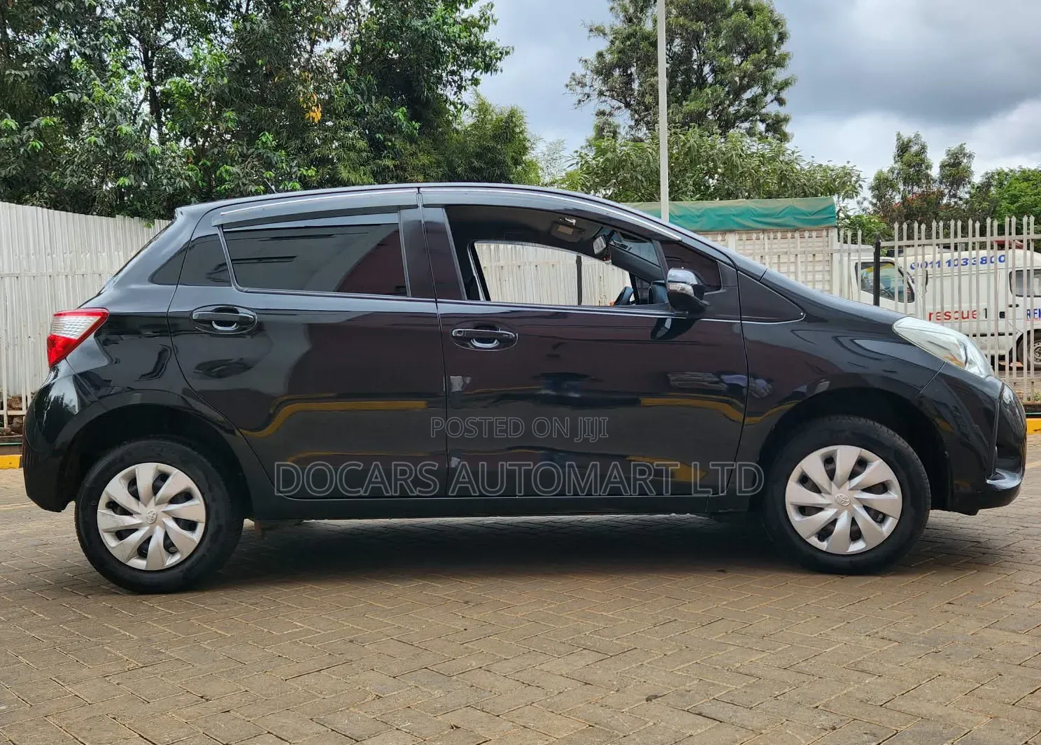 Toyota Vitz 2018 Black
