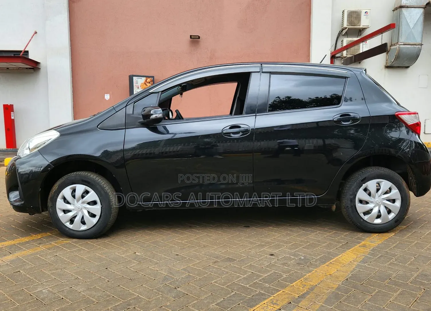 Toyota Vitz 2018 Black