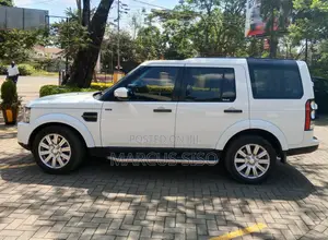 Land Rover Discovery 2015 White