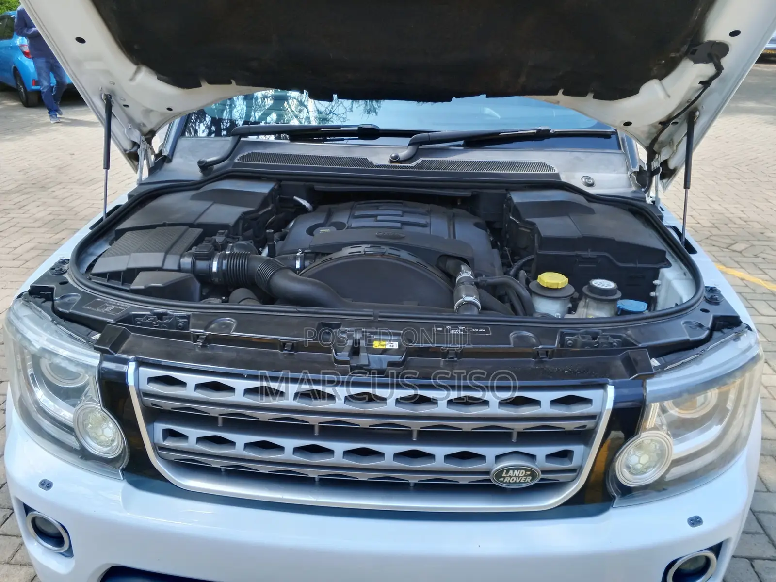 Land Rover Discovery 2015 White