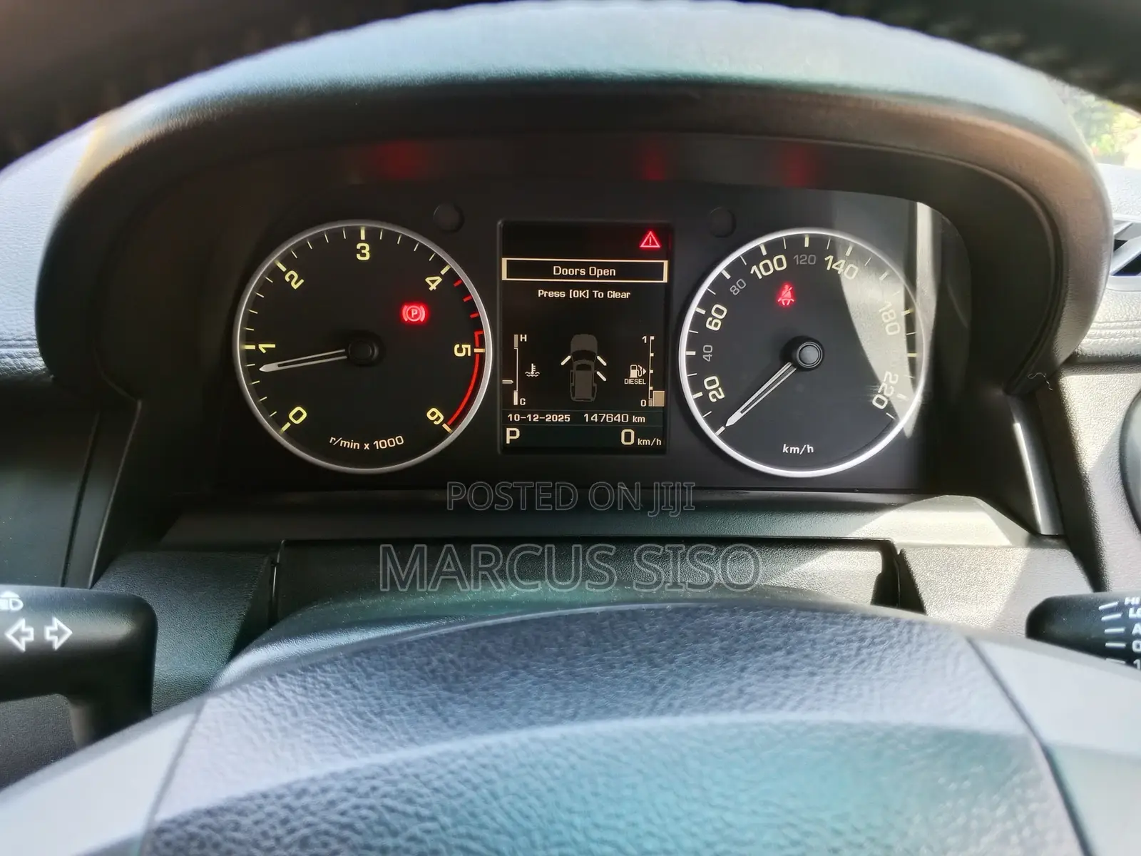 Land Rover Discovery 2015 White