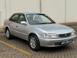 Toyota Corolla 1999 Silver