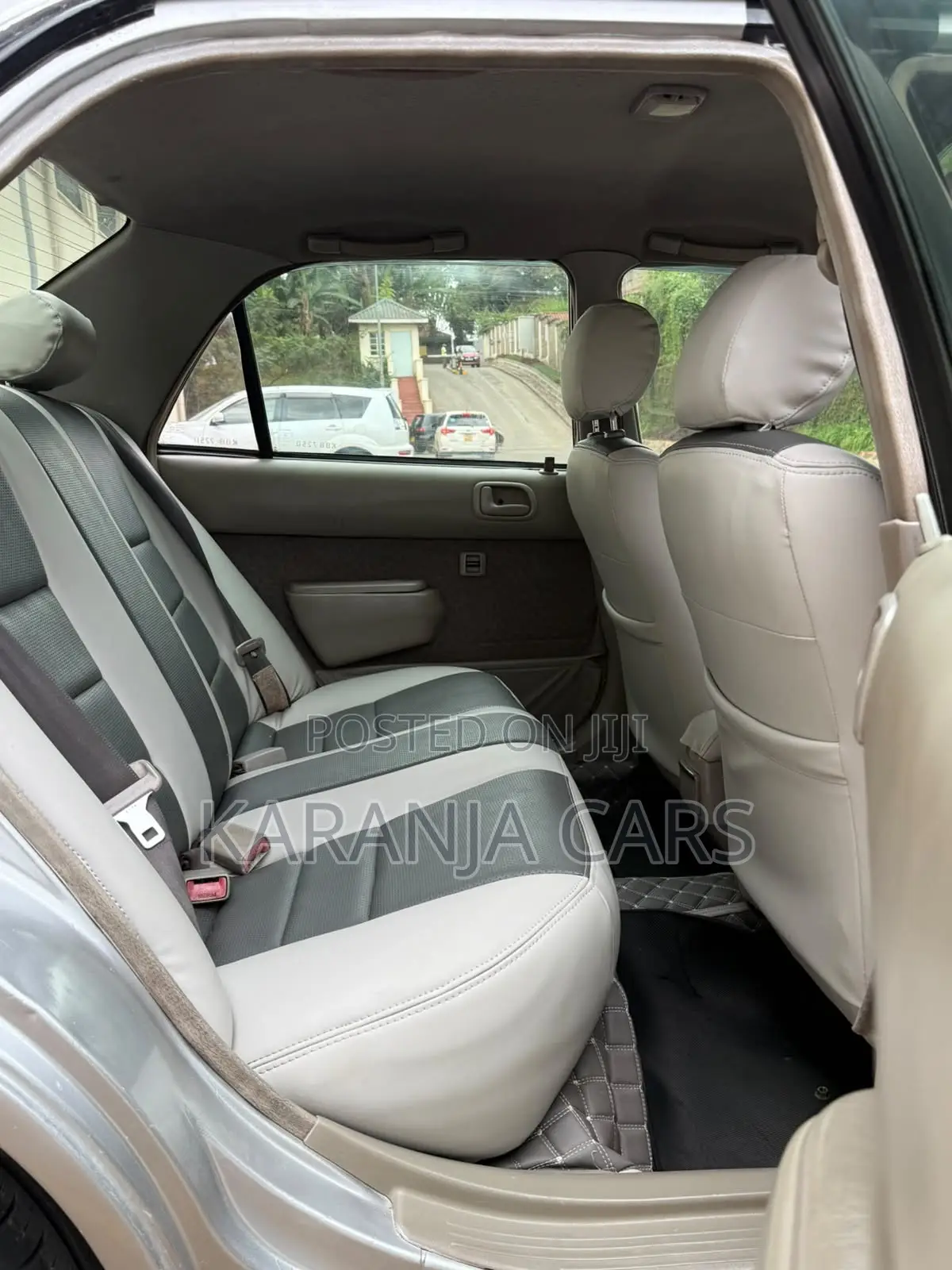 Toyota Corolla 1999 Silver