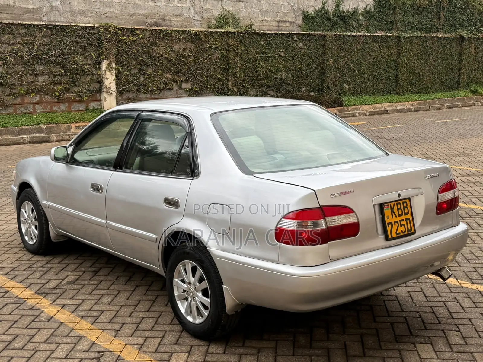 Toyota Corolla 1999 Silver