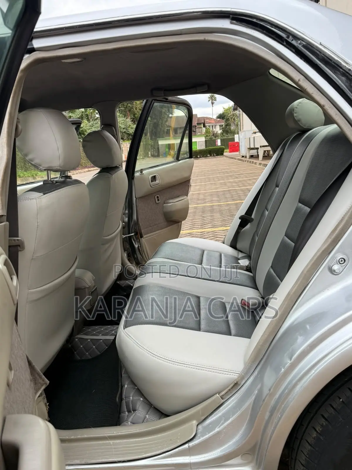 Toyota Corolla 1999 Silver