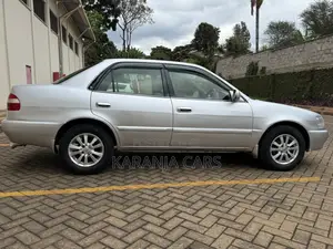 Toyota Corolla 1999 Silver