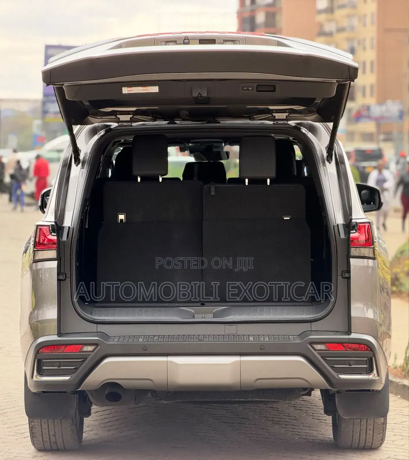 Lexus LX 600 2022 Silver