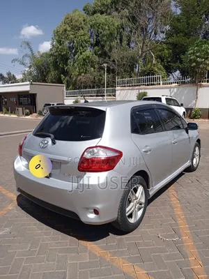 Toyota Auris 2010 Silver