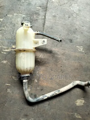 Toyota Hilux Vigo Coolant Tank