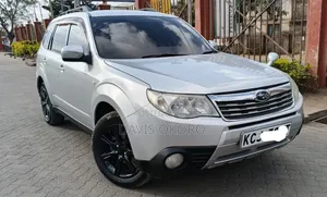 Subaru Forester 2010 Silver
