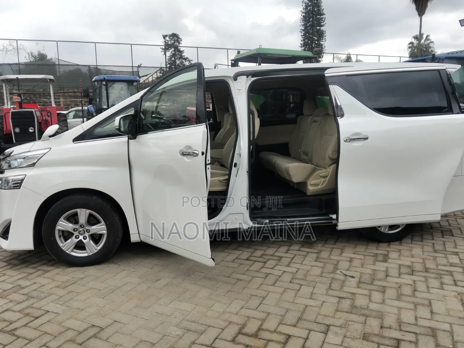 Toyota Vellfire X 2.5 FWD 8-Seater 2019 White