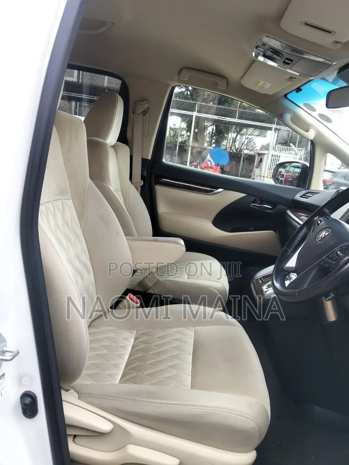 Toyota Vellfire X 2.5 FWD 8-Seater 2019 White