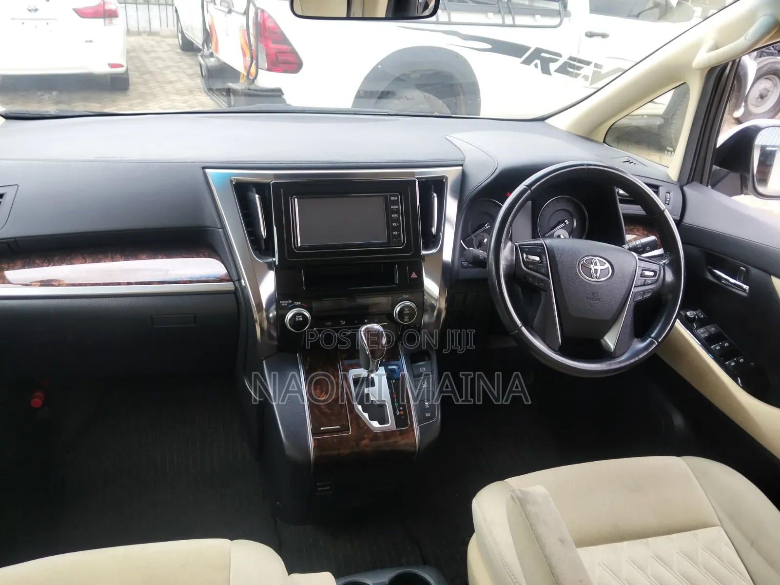 Toyota Vellfire X 2.5 FWD 8-Seater 2019 White