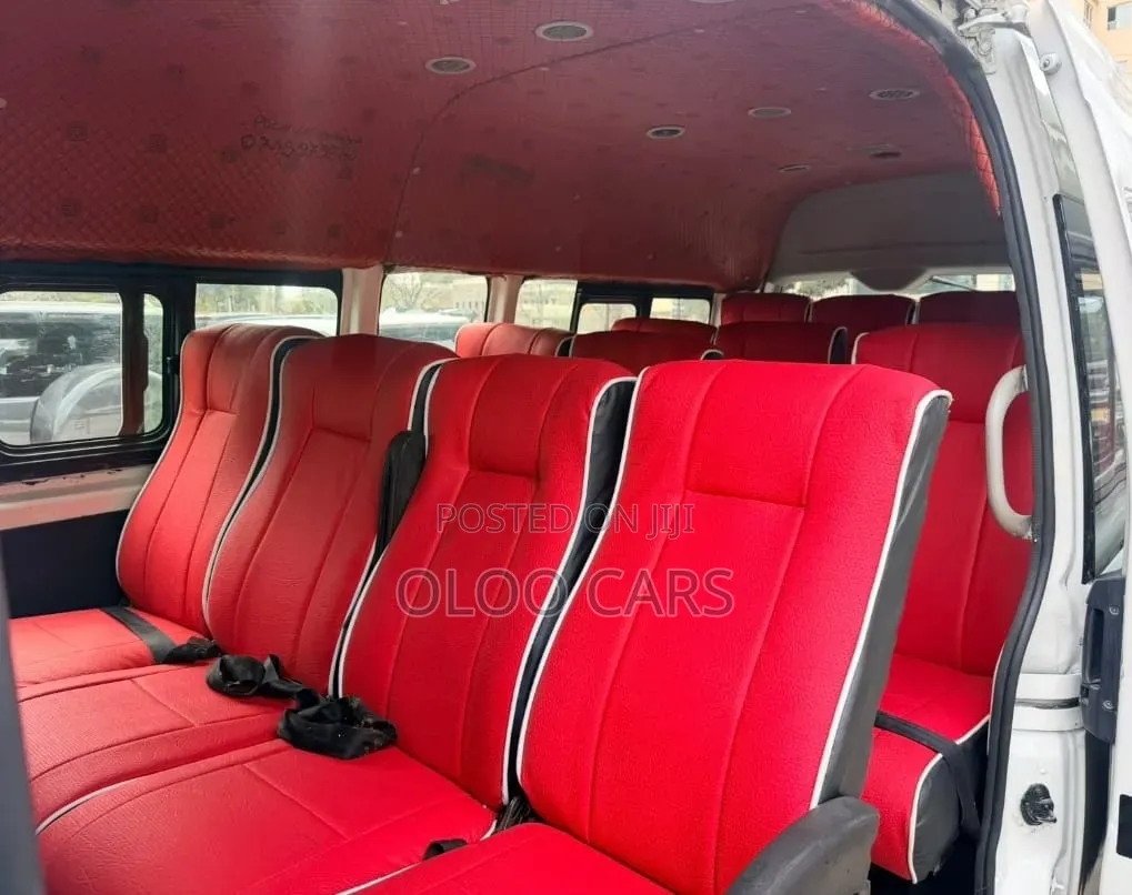 Toyota HiAce 2019 White