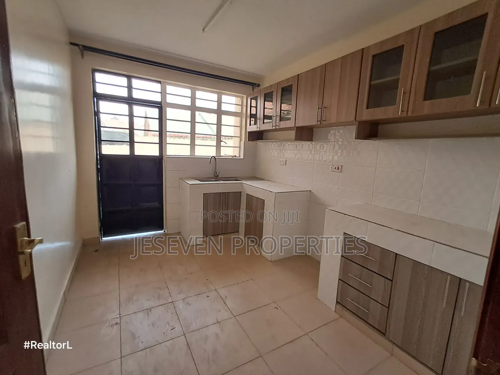4bdrm Townhouse / Terrace in Syokimau Quarry Road, Viraj Area for rent