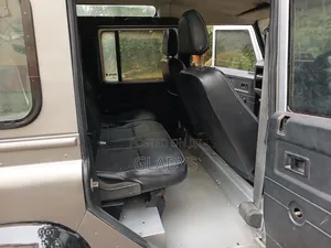 Land Rover Defender 2014 Gray