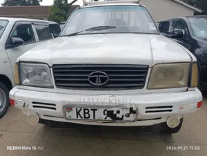 Tata Xenon 2012 White
