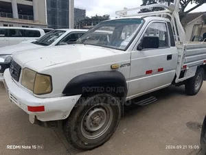 Tata Xenon 2012 White