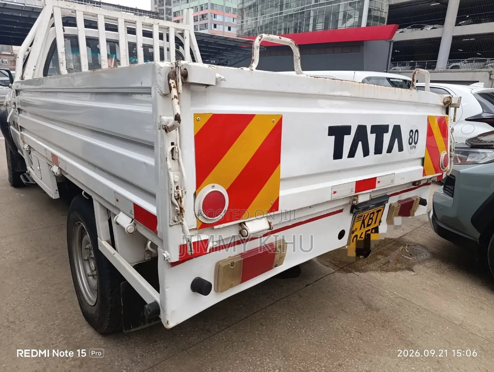 Tata Xenon 2012 White