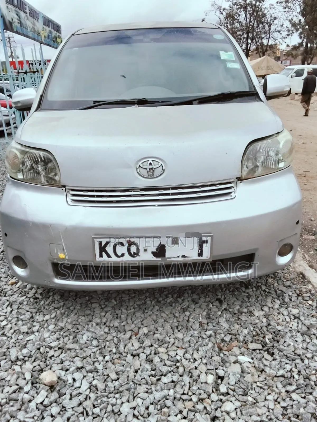 Toyota Porte 2013 Silver