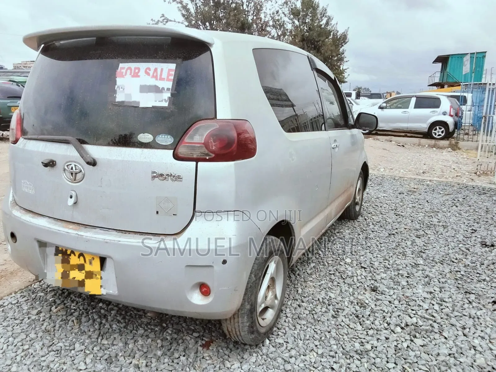 Toyota Porte 2013 Silver
