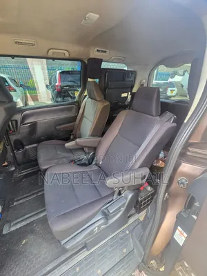 Toyota Noah 2.0 AWD (7 Seater) 2015 Brown
