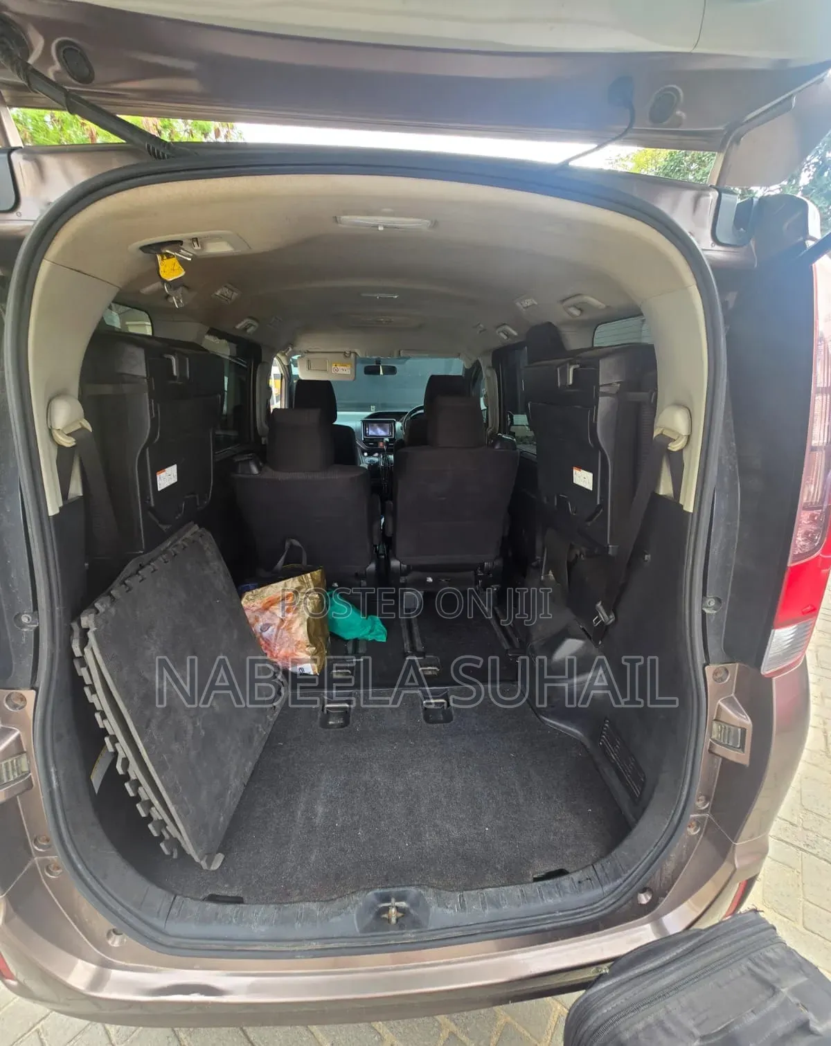 Toyota Noah 2.0 AWD (7 Seater) 2015 Brown