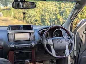 Toyota Land Cruiser Prado 2014 White