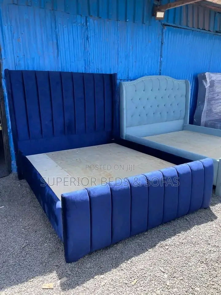 5x6 Glam Navy Ribbed Chester Bed: Pay on Delivery