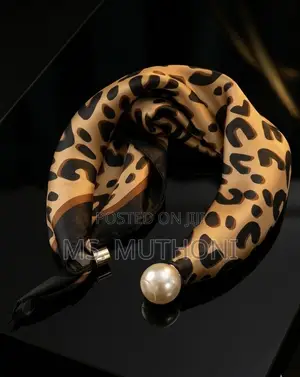 Satin Neck Scarf With a Pearl Magnetic Clasp