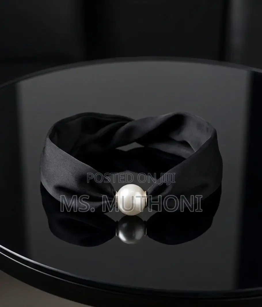 Satin Neck Scarf With a Pearl Magnetic Clasp