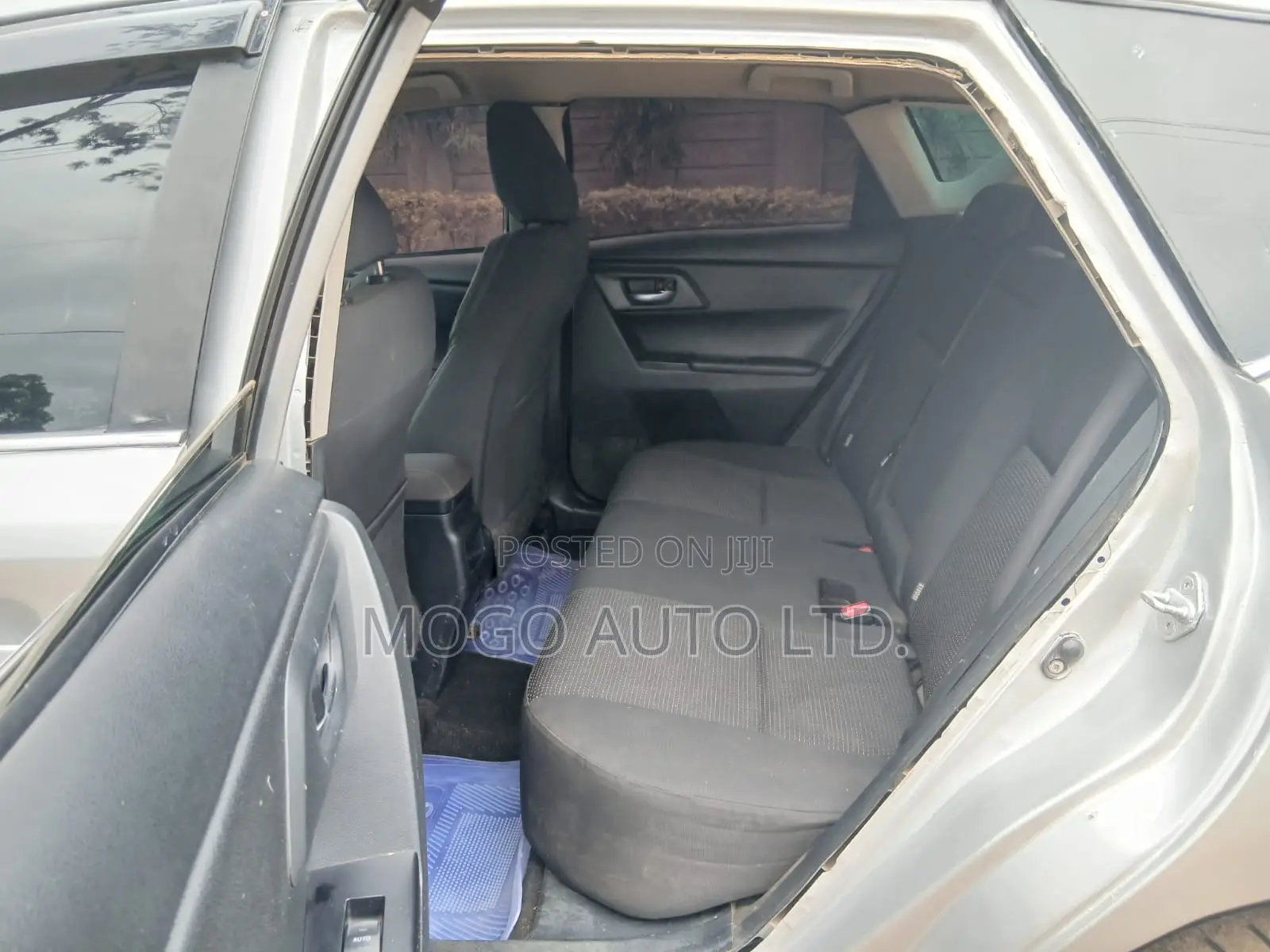 Toyota Auris 2015 Silver