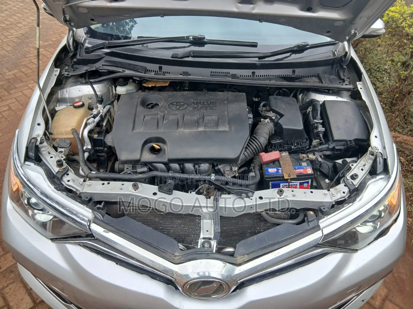 Toyota Auris 2015 Silver