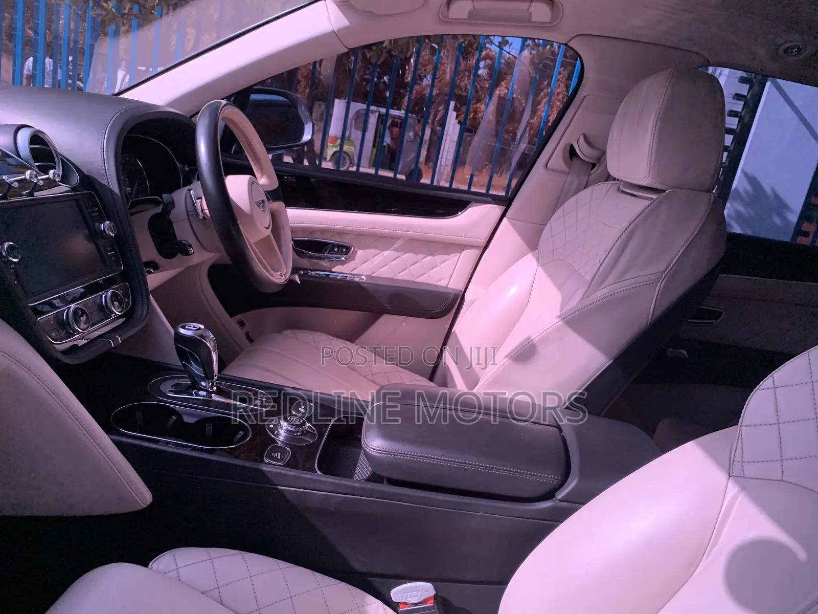 Bentley Bentayga W12 AWD 2017 Silver