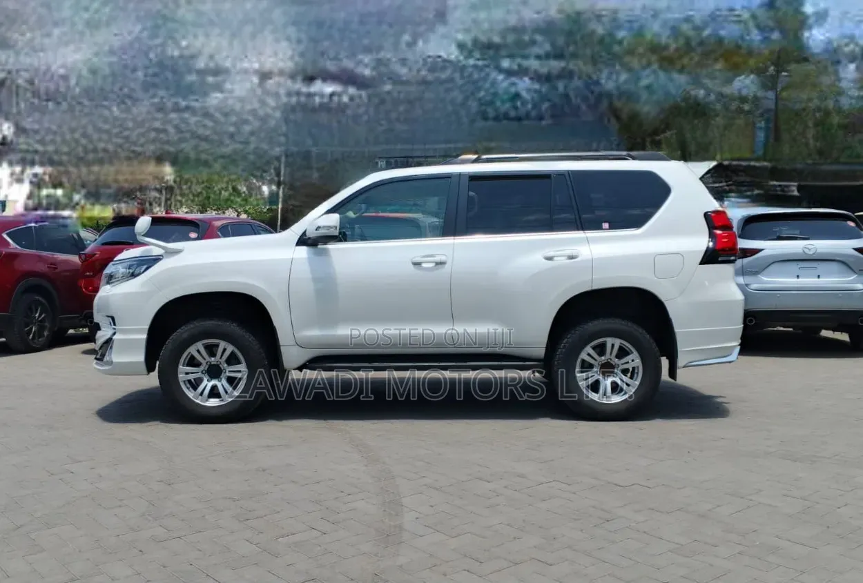 Toyota Land Cruiser Prado 2.8 2020 White