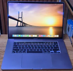 Laptop Apple MacBook Pro 16GB Intel Core i7 SSD 256GB