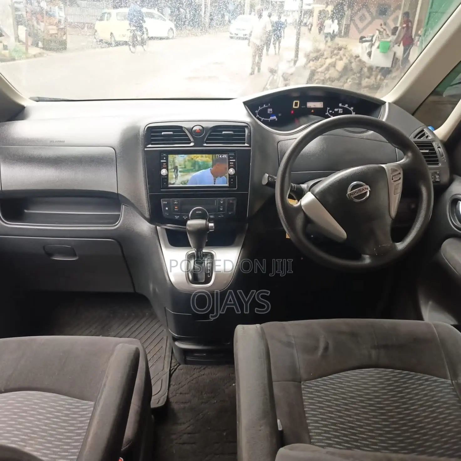 Nissan Serena 2015 Black