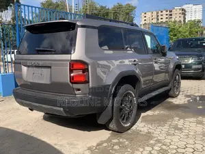 Toyota Land Cruiser Prado 2.7 2024 Silver
