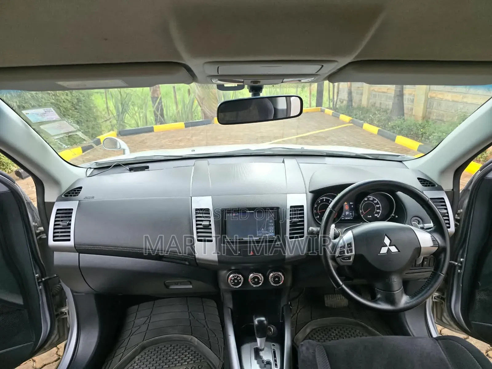 Mitsubishi Outlander 2012 Silver