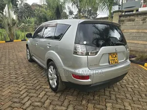 Mitsubishi Outlander 2012 Silver