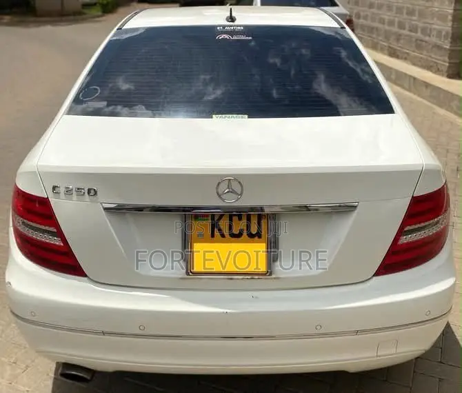 Mercedes-Benz C250 2011 White