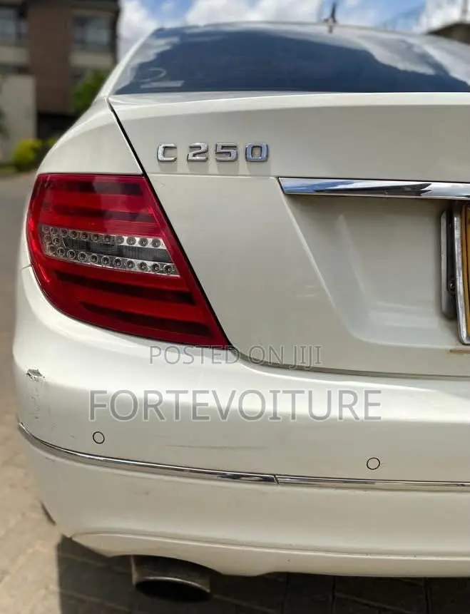 Mercedes-Benz C250 2011 White